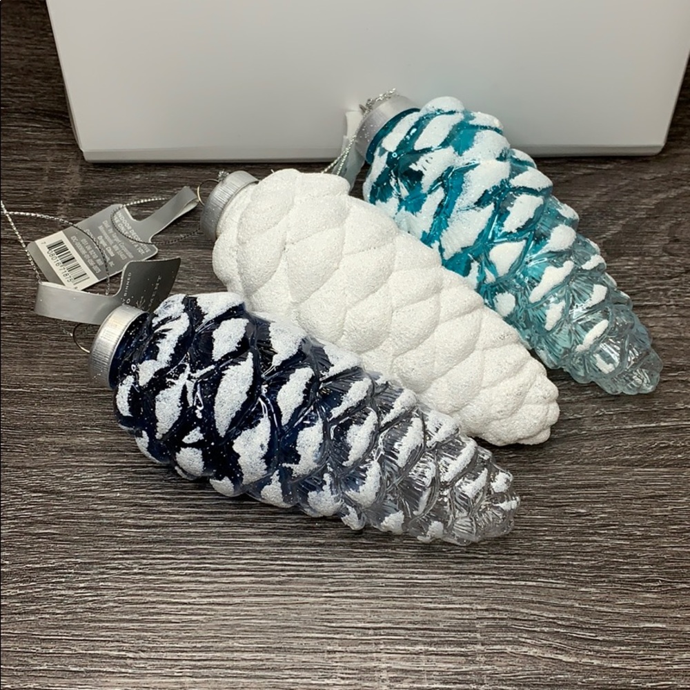 3 Christmas ornaments